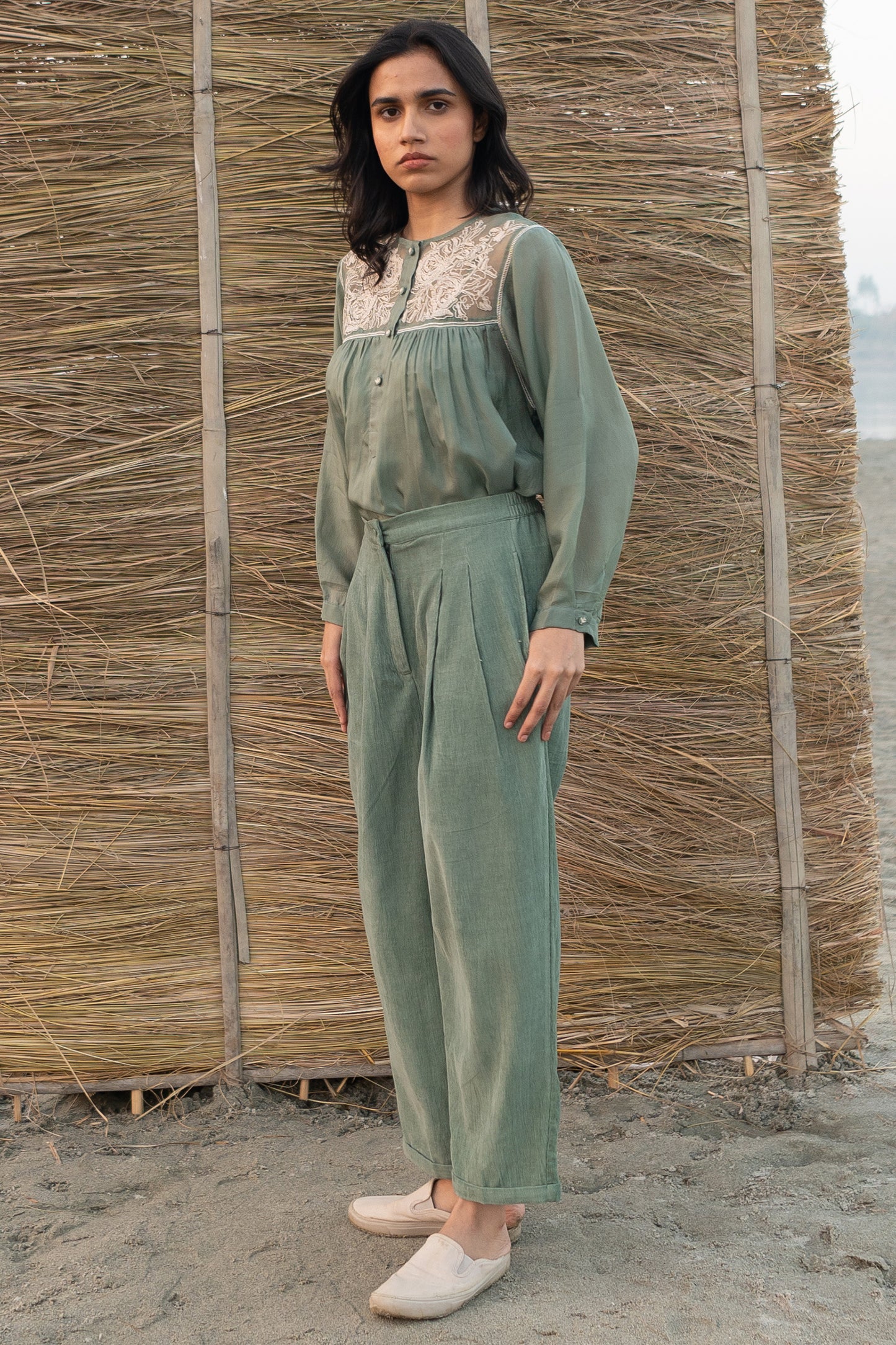 Sara Trouser