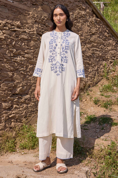 LOLA Kurta